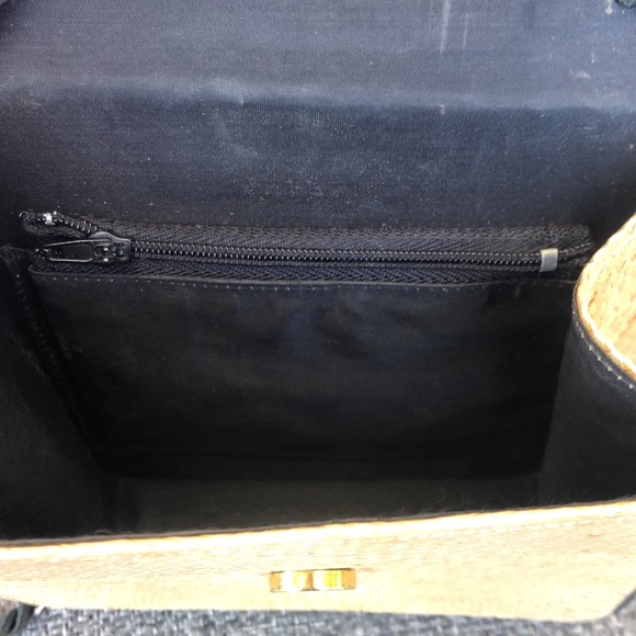 natural fibers crossbody bag with tassel - Picture 6 of 7